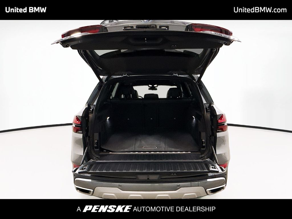 Thumbnail: 2025 BMW X5 - 14