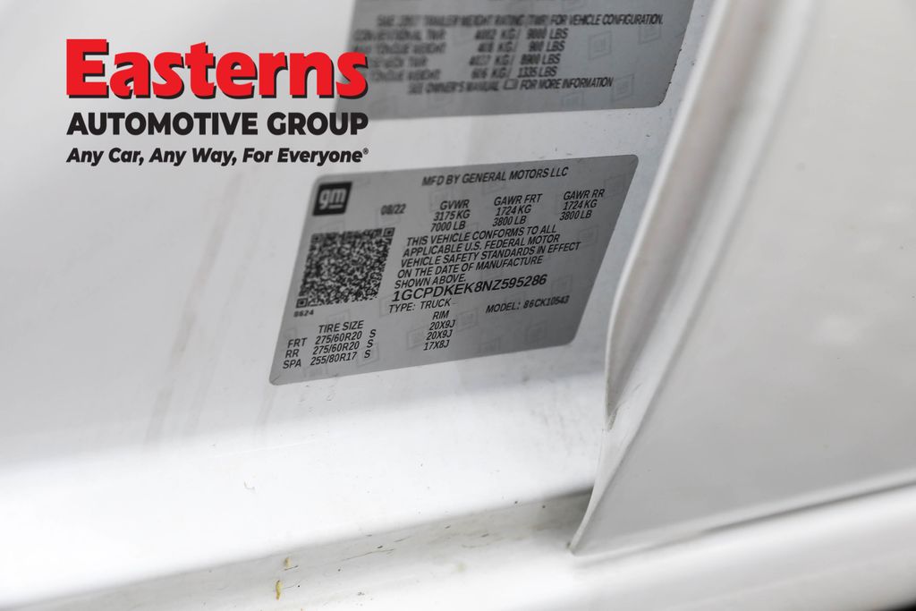 Used 2022 White Chevrolet LT image 35