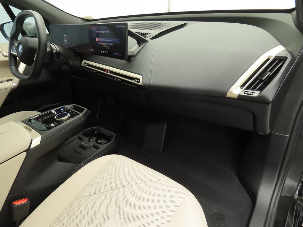 2024 BMW iX xDrive50 17