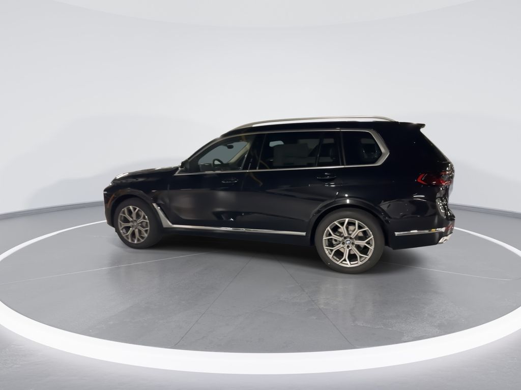 Thumbnail: 2026 BMW X7 - 5