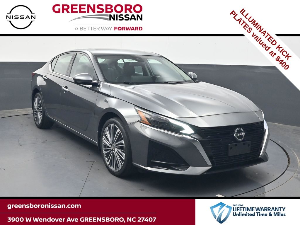 Gray (Gun Metallic) 2023 Nissan Altima Sedan All-Wheel Drive Continuously Variable Transmission
