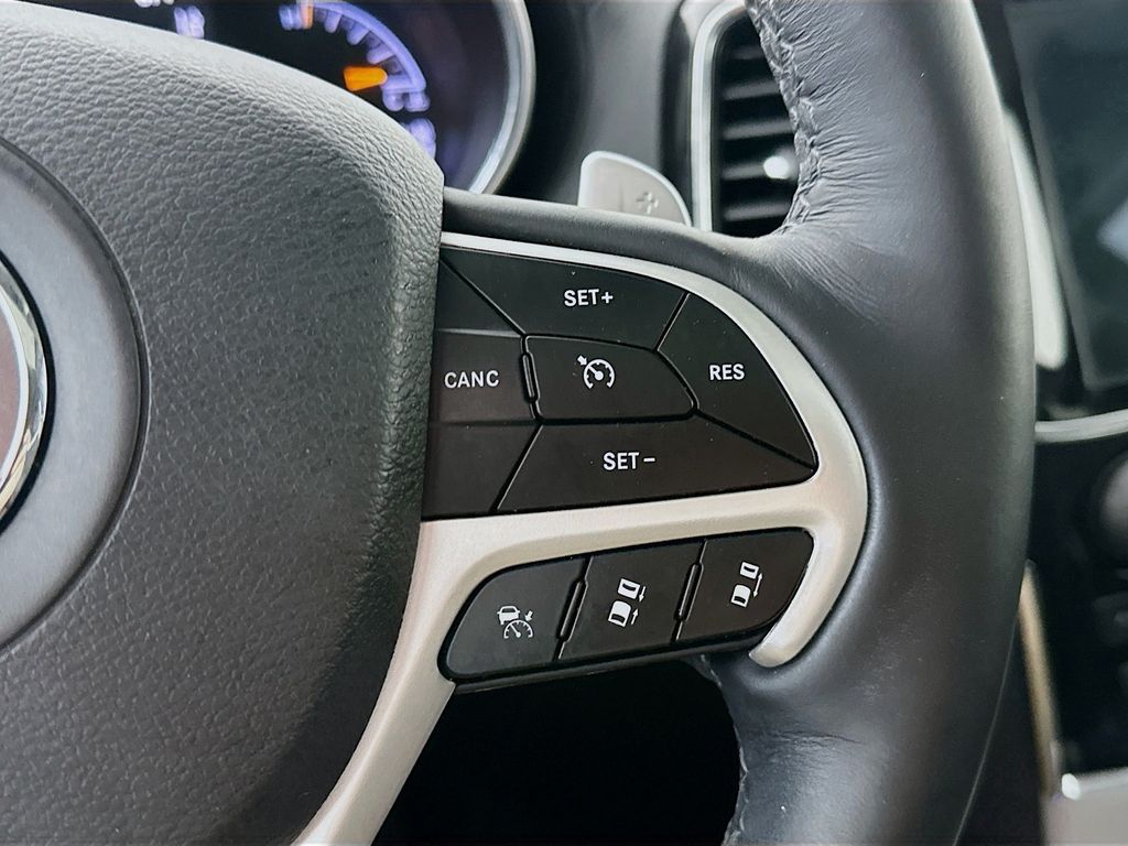 JeepGrand Cherokee26