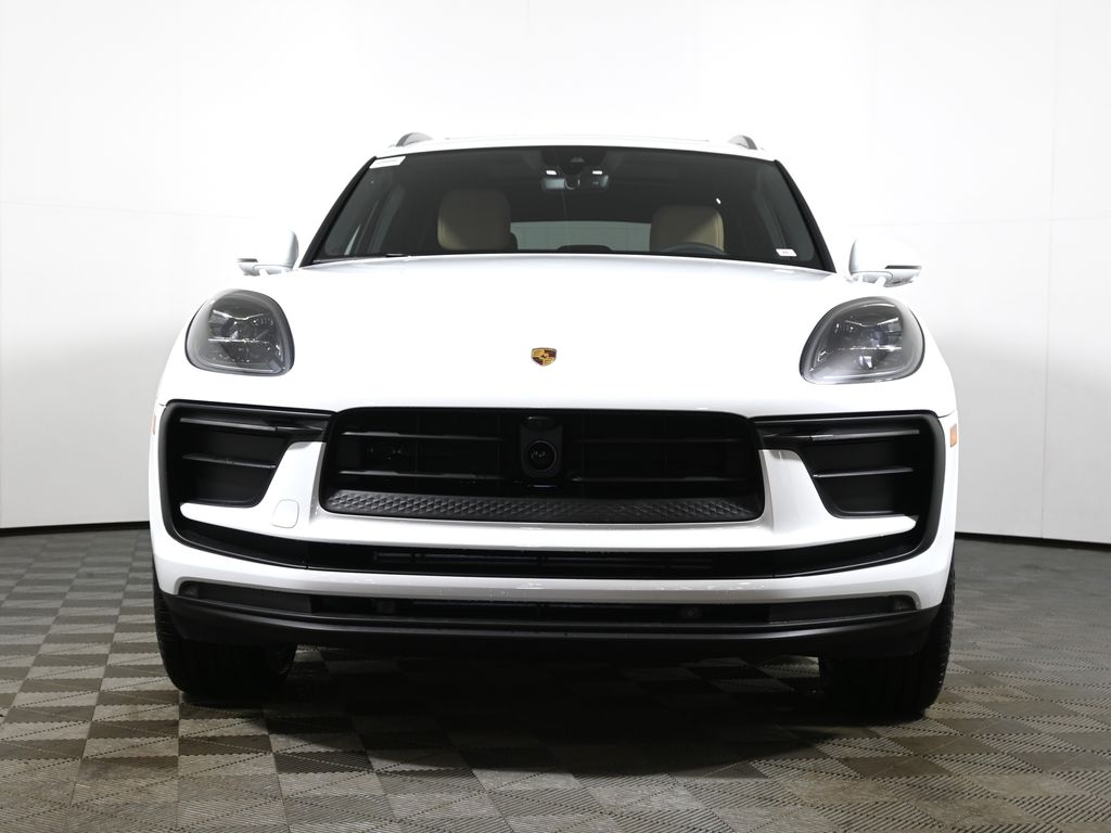 Thumbnail: 2026 Porsche Macan - 10