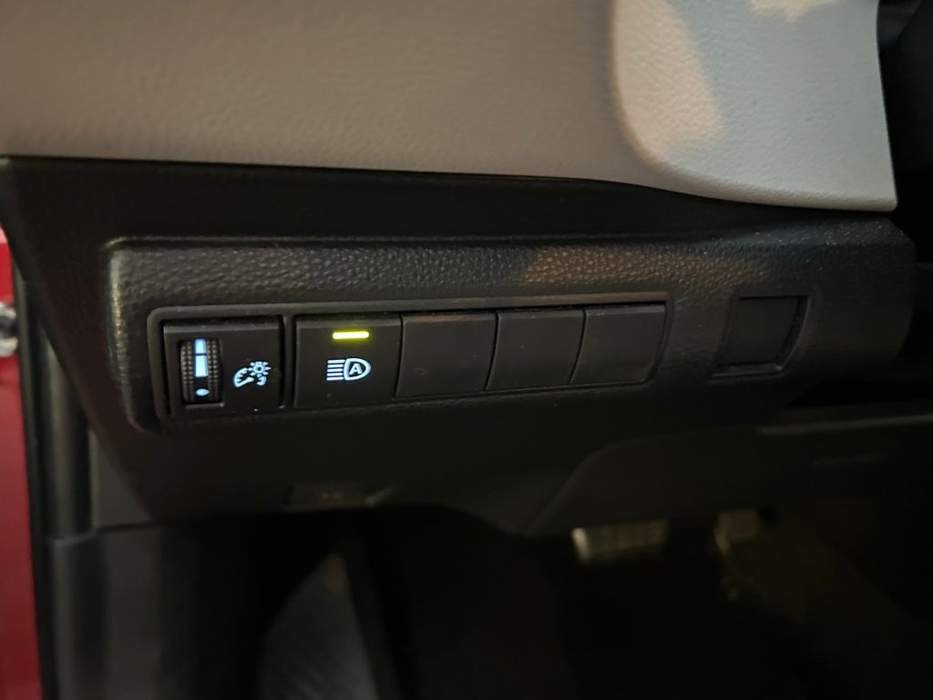 Thumbnail: 2021 Toyota Corolla - 17