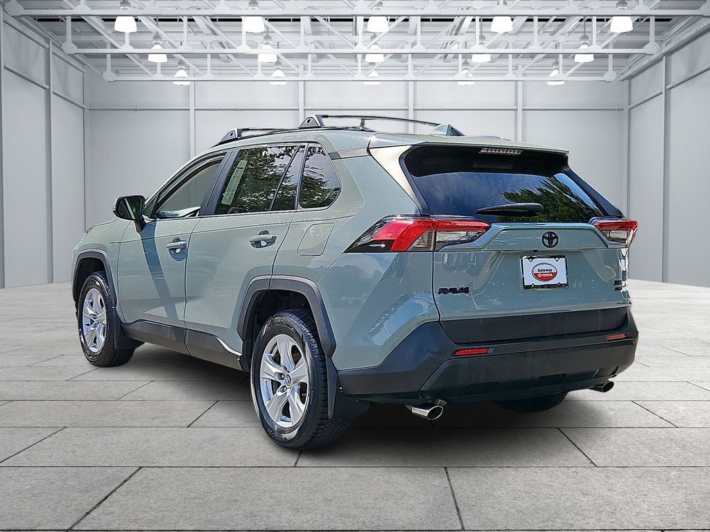 Thumbnail: 2021 Toyota RAV4 - 7