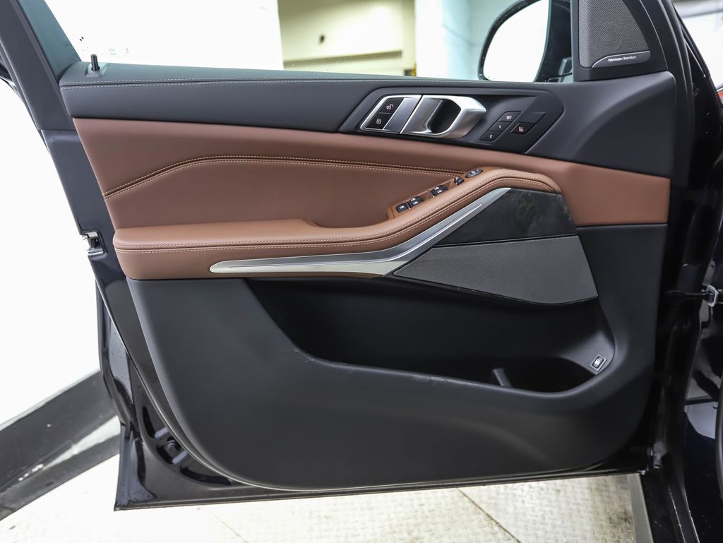 Thumbnail: 2026 BMW X5 - 9