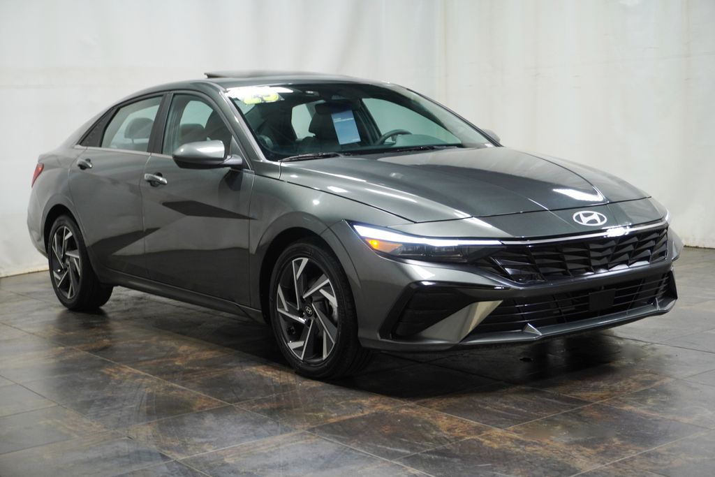 2025 Hyundai Elantra SEL Convenience