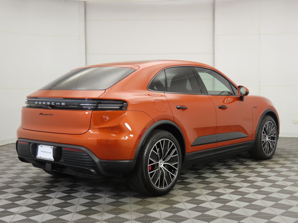Thumbnail: 2025 Porsche Macan - 7