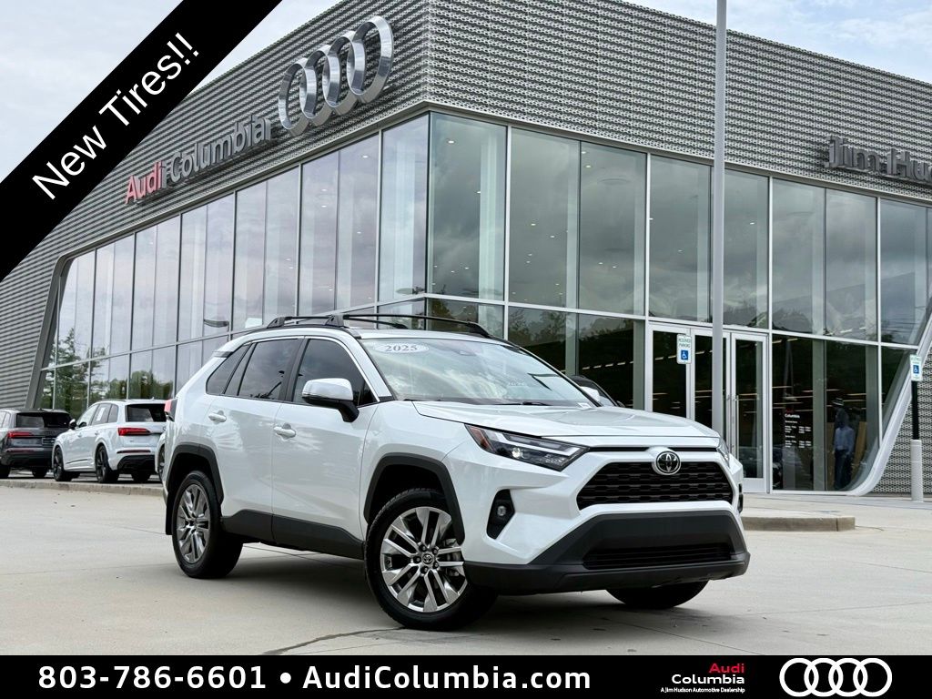 White (Wind Chill Pearl) 2025 Toyota RAV4 SUV / Crossover Front-Wheel Drive 8-Speed Automatic