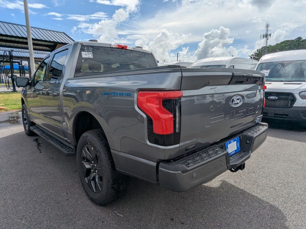 2025 Ford F-150 Lightning Flash