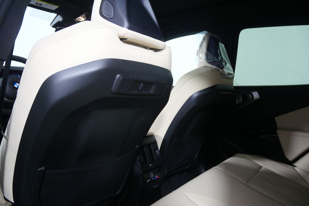 Thumbnail: 2026 BMW X3 - 16