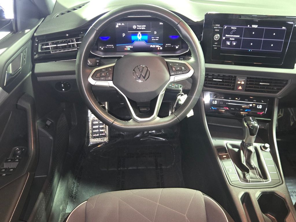 2025 Volkswagen Jetta - $18,500