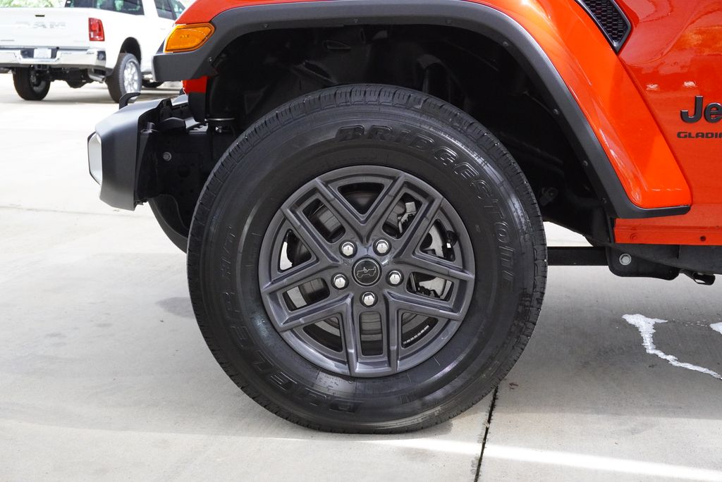 Used Car 2025 Jeep Gladiator  Sport S For Sale Under $40,000 In Weatherford, Texas