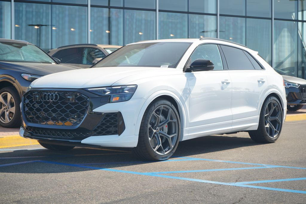 Thumbnail: 2025 Audi RS Q8 - 1
