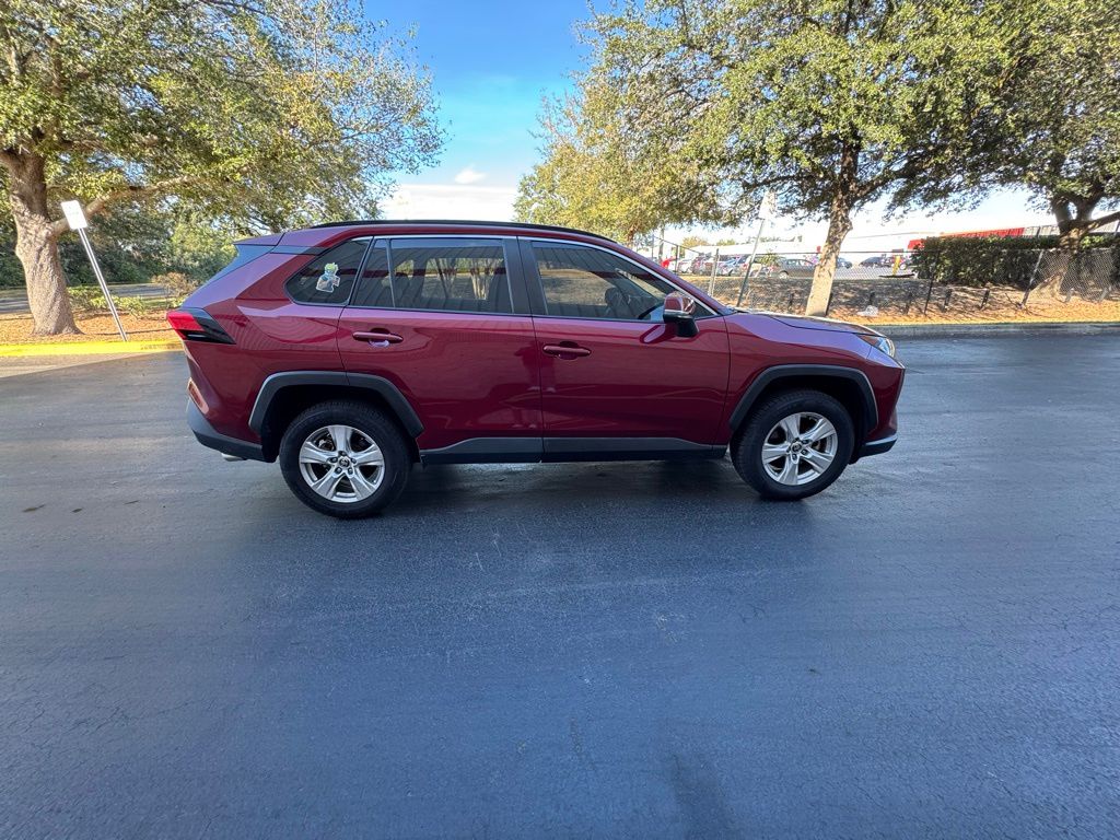 2021 Toyota RAV4 XLE 6