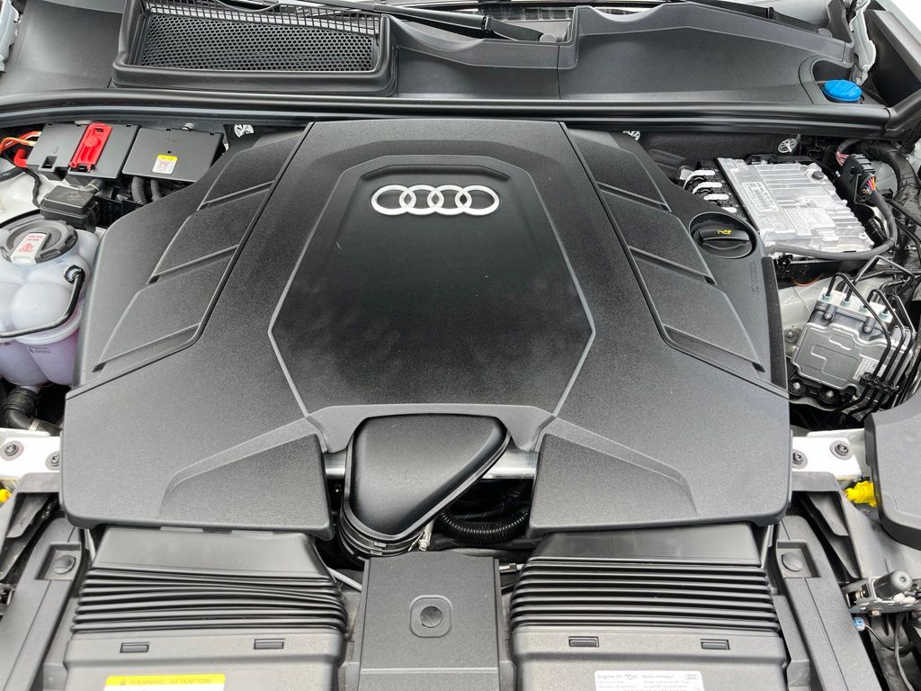 Thumbnail: 2026 Audi Q8 - 14
