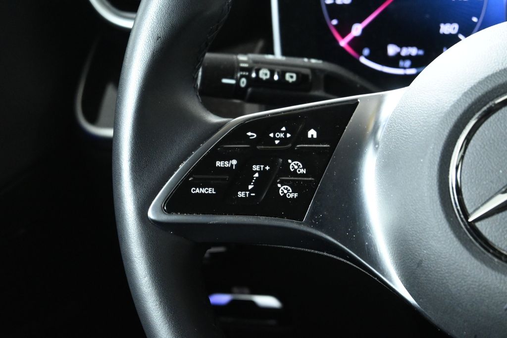 Thumbnail: 2025 Mercedes-Benz GLC - 17