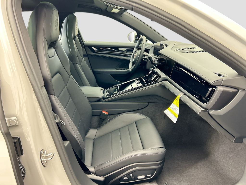 Thumbnail: 2026 Porsche Panamera - 22