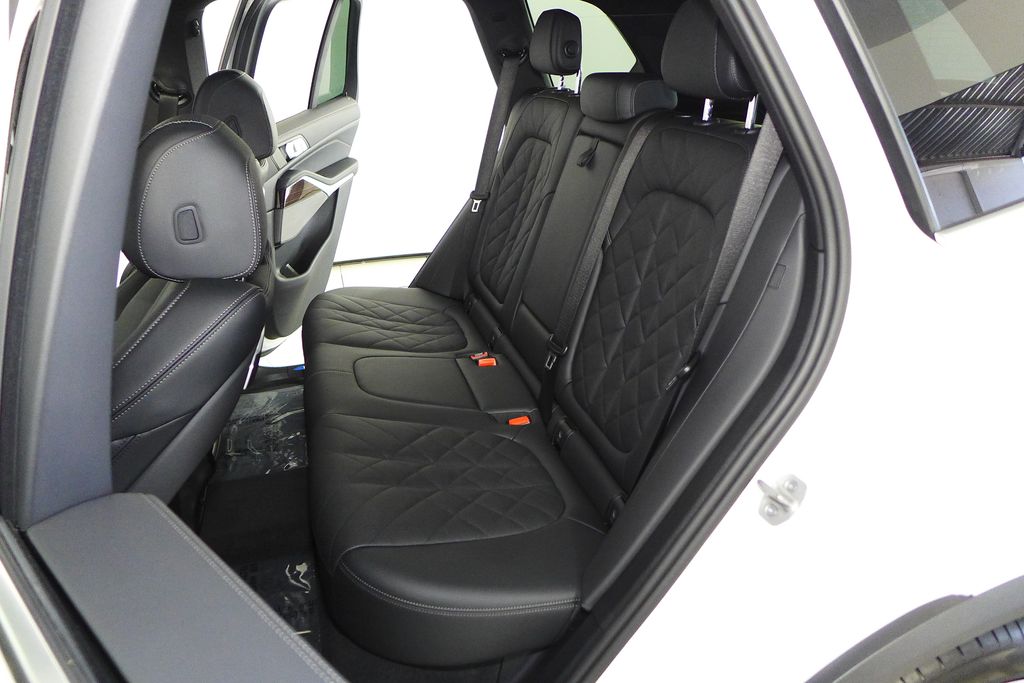 Thumbnail: 2026 BMW X5 - 21