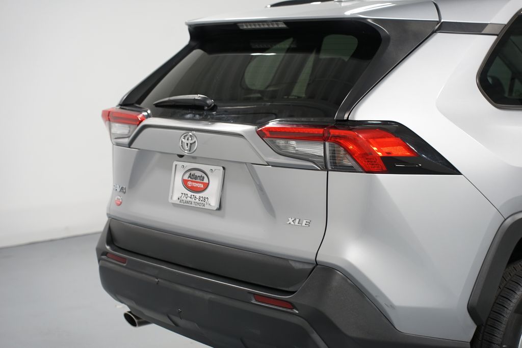 Thumbnail: 2020 Toyota RAV4 - 9