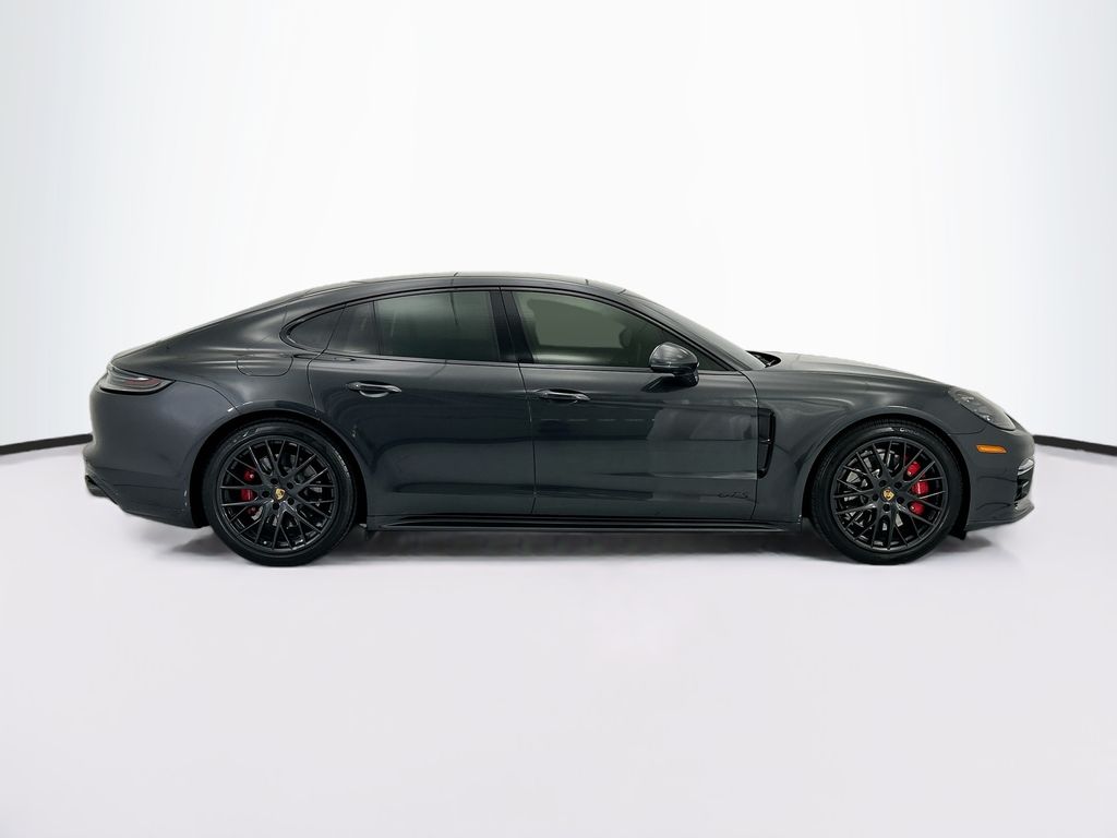 Thumbnail: 2022 Porsche Panamera - 8