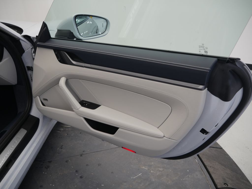 Thumbnail: 2026 Porsche 911 - 17