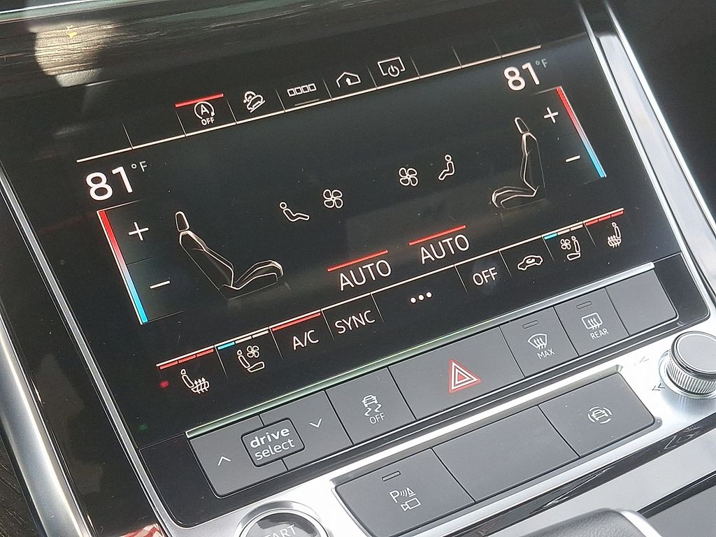 Thumbnail: 2024 Audi Q8 - 16