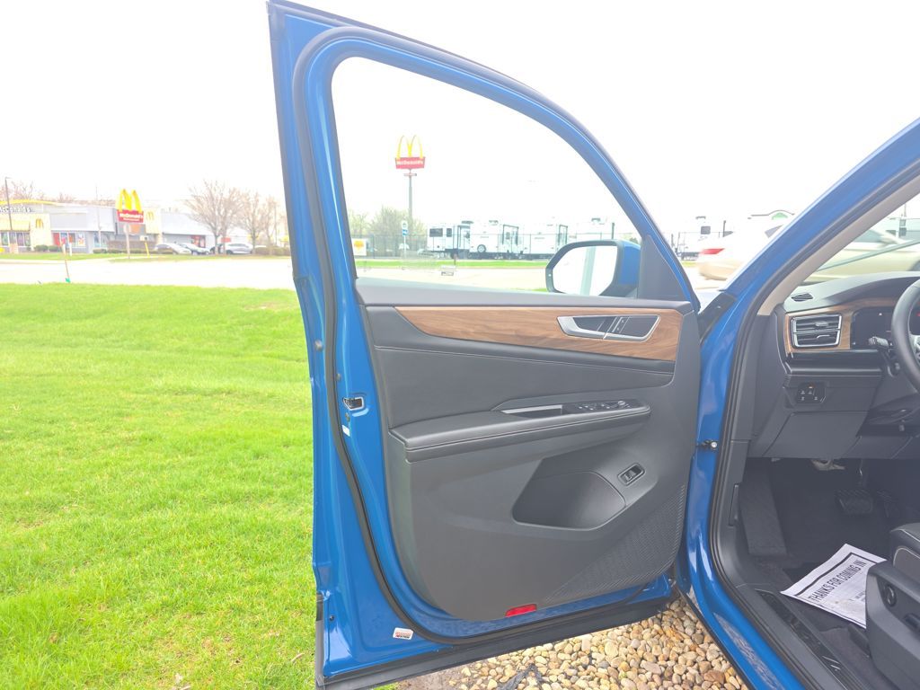 Certified Used 2025 Blue Volkswagen 2.0T SE w/Technology image 15