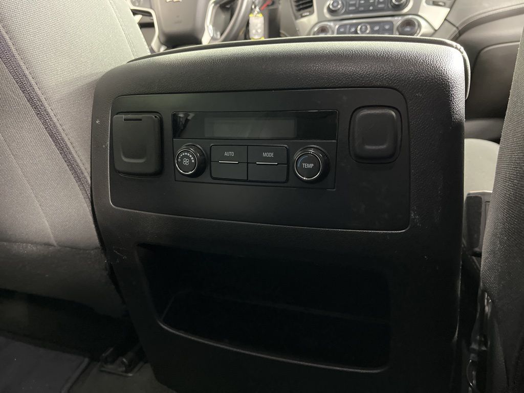 Thumbnail: 2017 Chevrolet Tahoe - 17