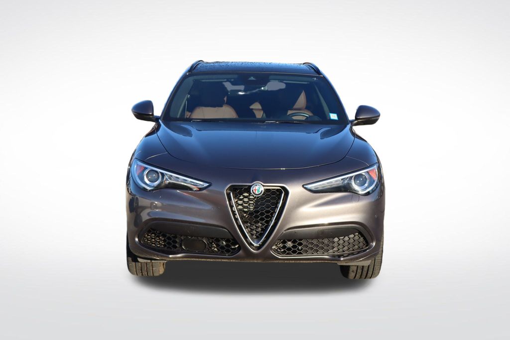 2022 Alfa Romeo Stelvio Ti 2