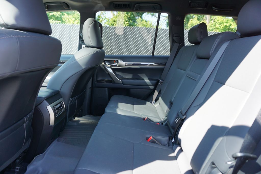 Thumbnail: 2021 Lexus GX - 12