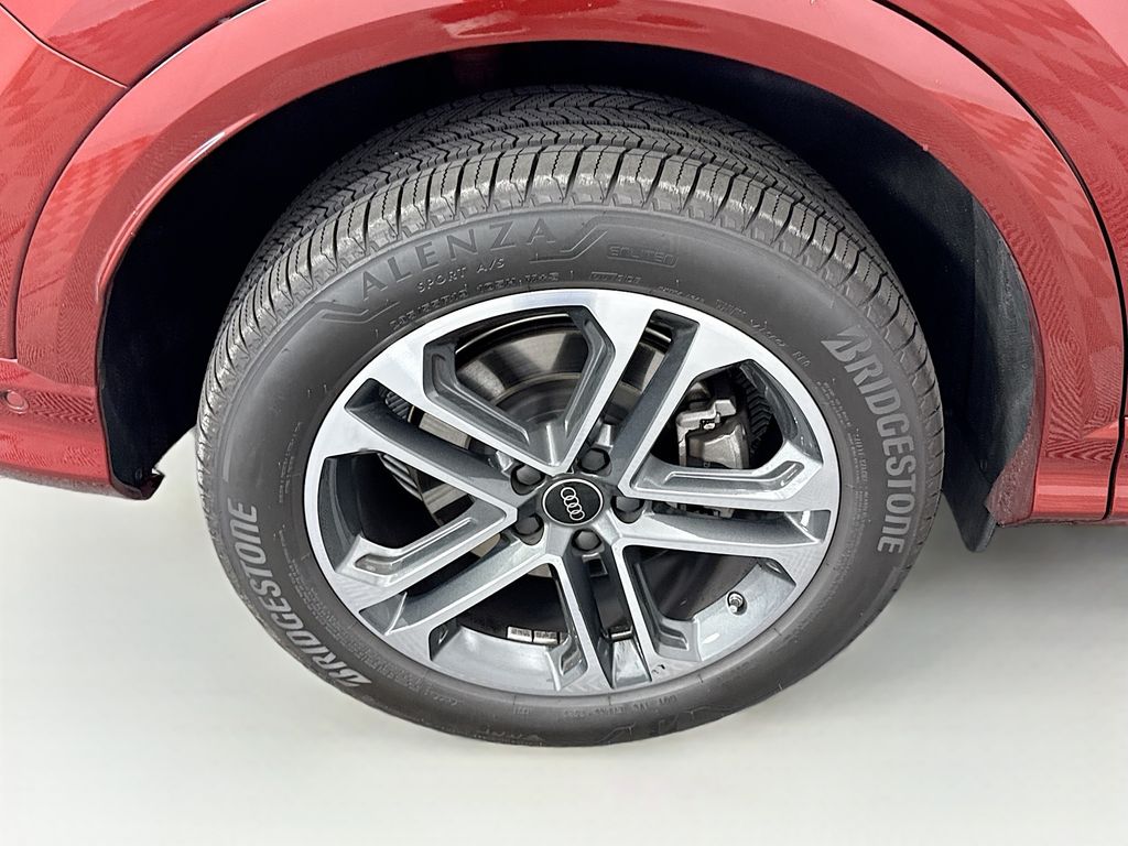 Thumbnail: 2025 Audi Q5 - 32