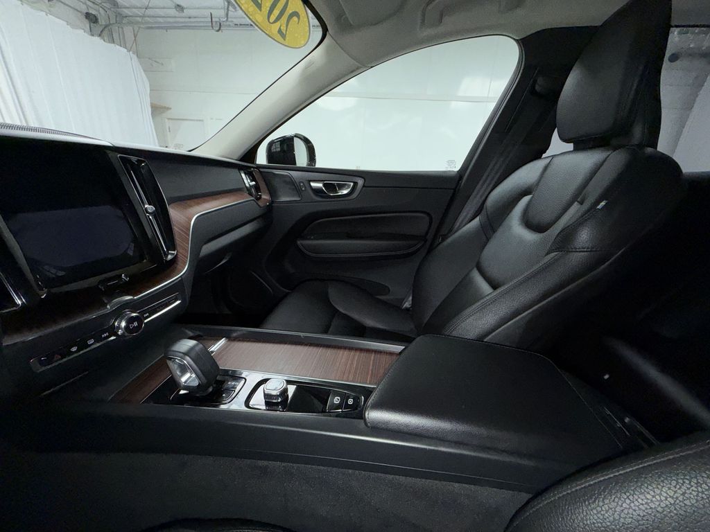 Used 2023 Volvo XC60 SUV