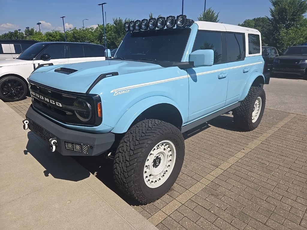 2024 Ford Bronco Outer Banks 4x4's photo