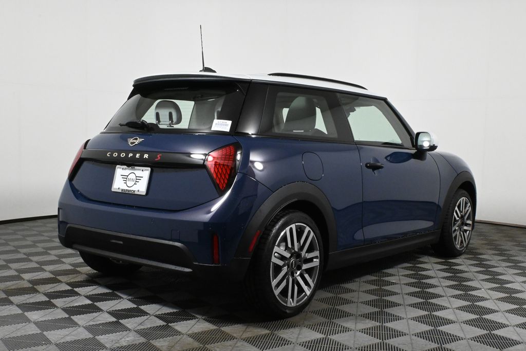 2025 MINI Cooper S 7