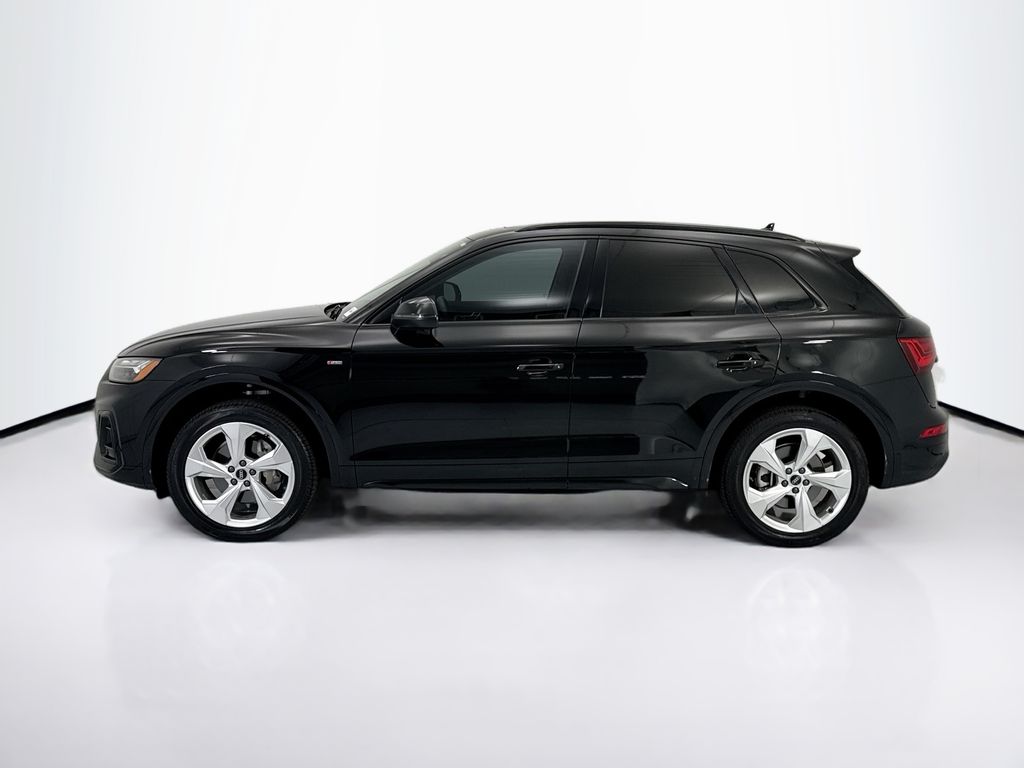 Thumbnail: 2023 Audi Q5 - 8