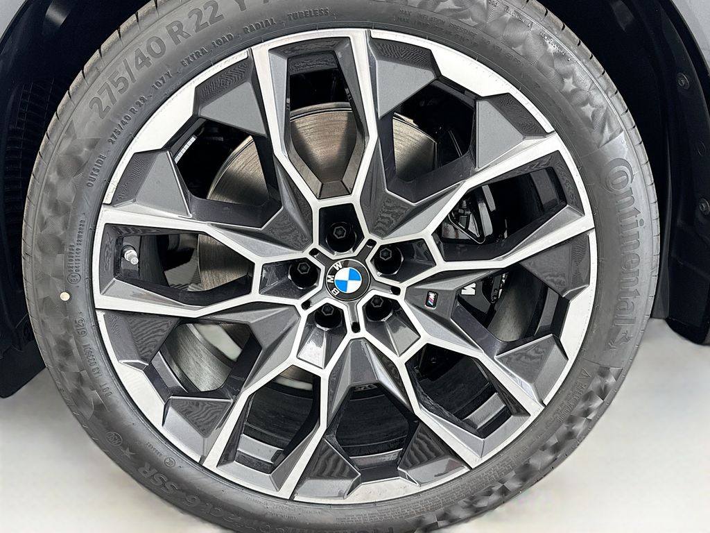 Thumbnail: 2026 BMW X7 - 29