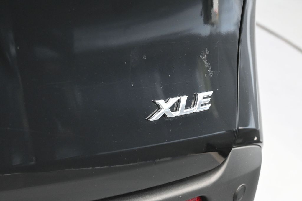 Used 2025 Midnight Black Metallic Toyota XLE image 36