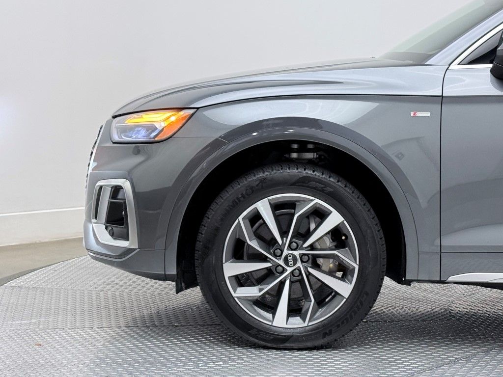 Thumbnail: 2022 Audi Q5 - 9