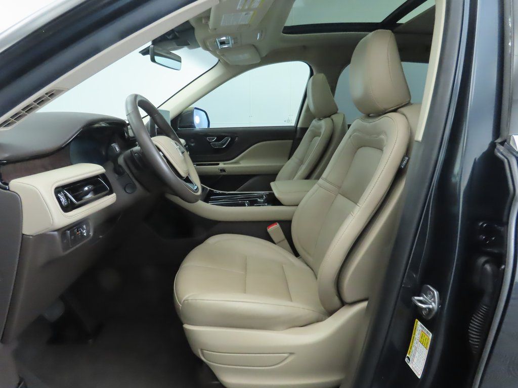 Thumbnail: 2022 Lincoln Aviator - 20