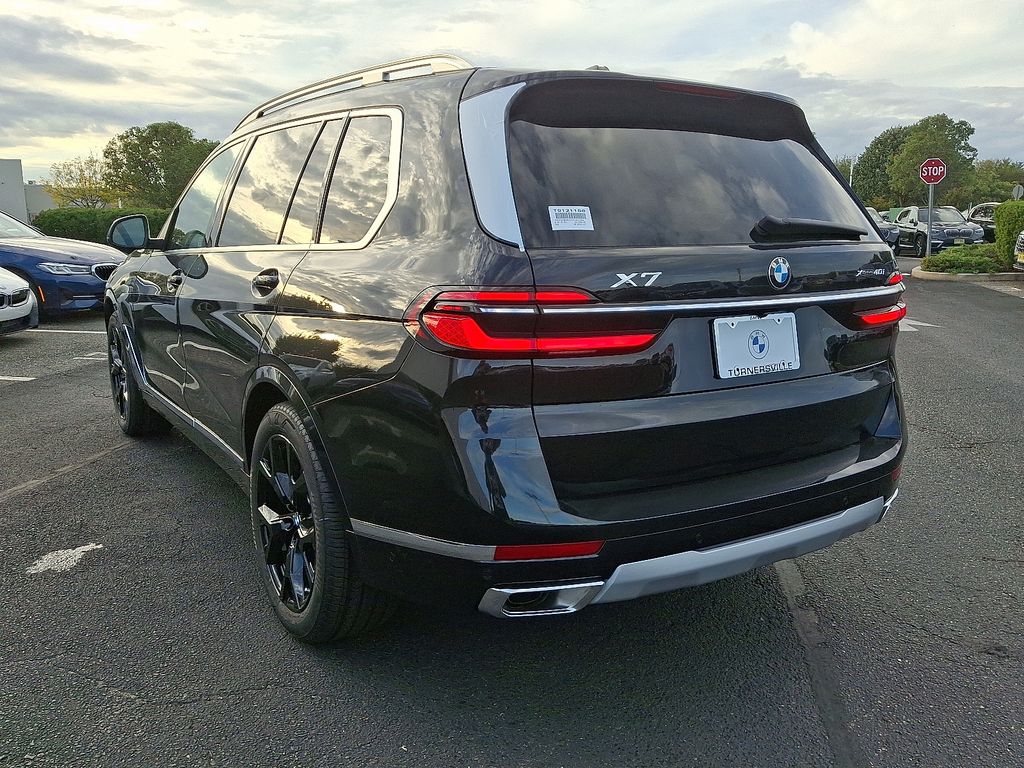 Thumbnail: 2026 BMW X7 - 3