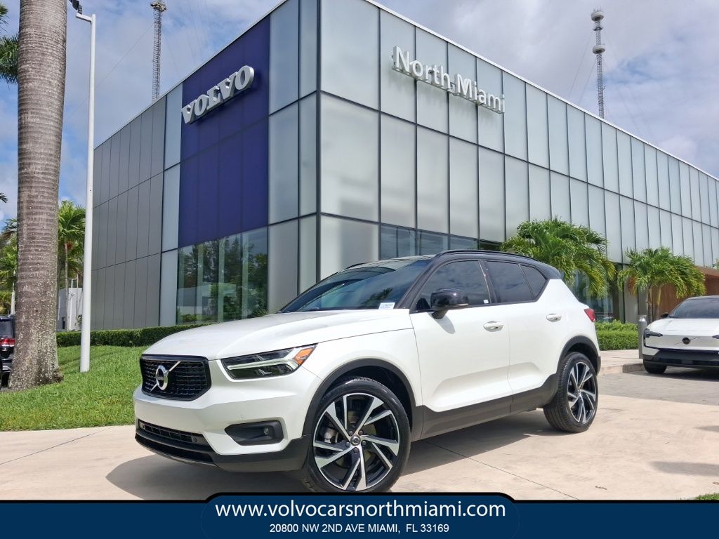 2021 Volvo XC40 R-Design