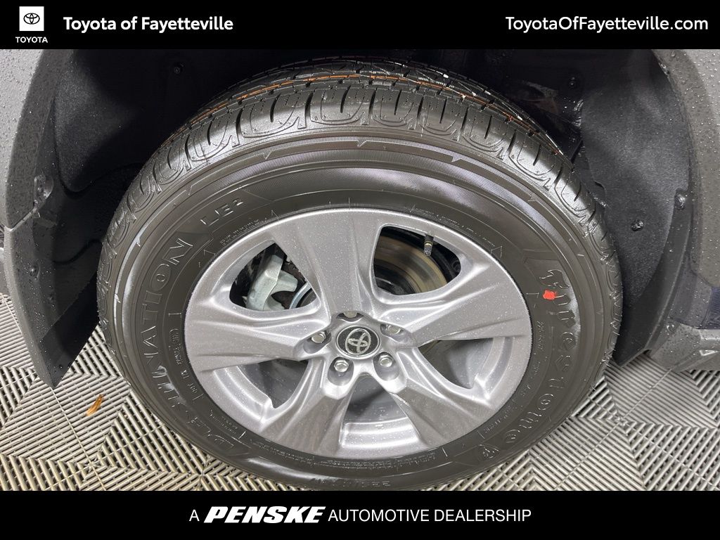 Thumbnail: 2025 Toyota RAV4 - 16