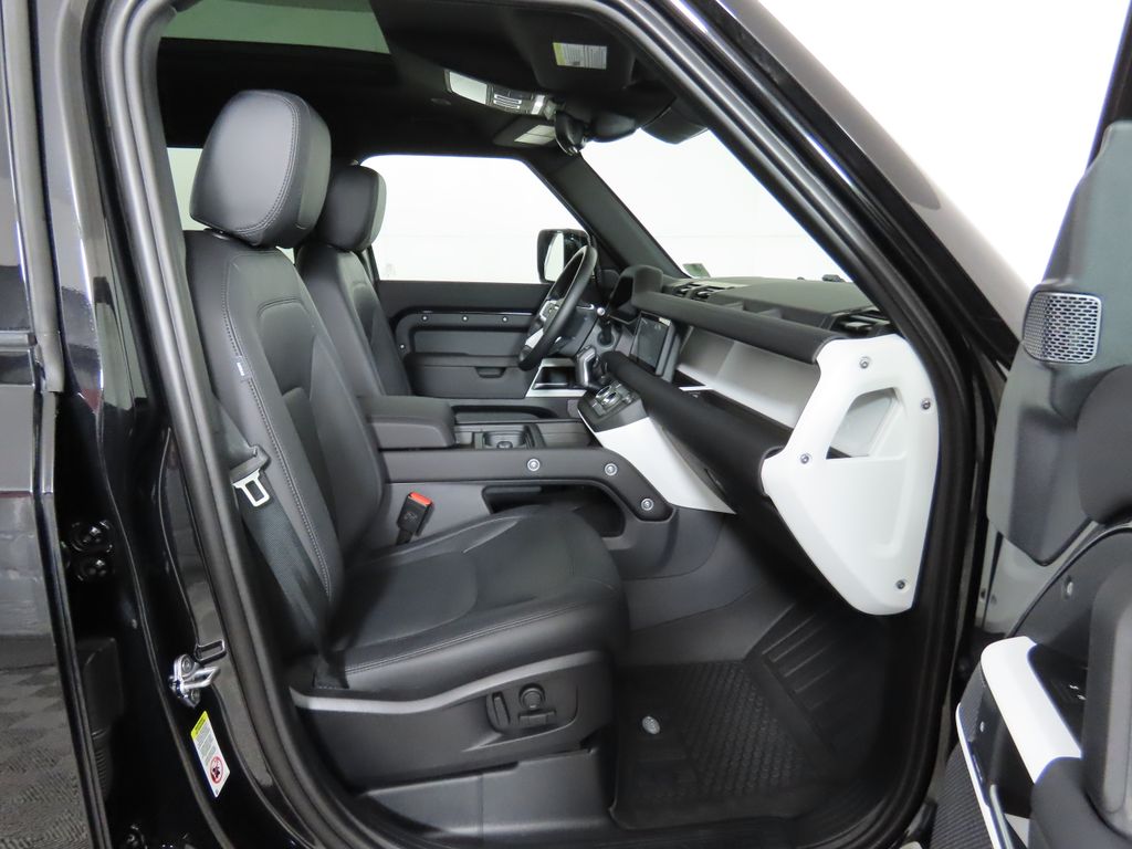 2024 Land Rover Defender 110 21