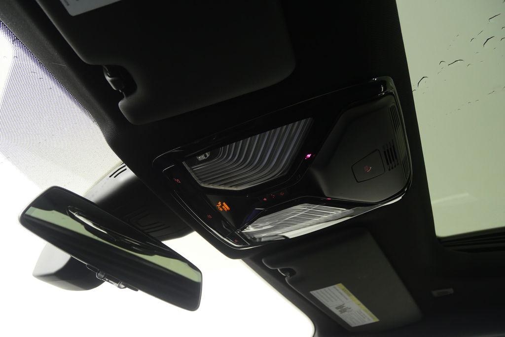 Thumbnail: 2025 BMW 4 Series - 26