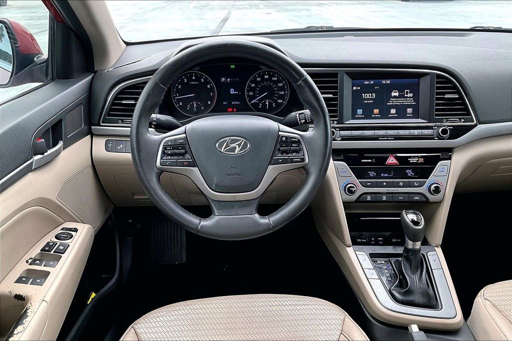 Used 2018 Red Hyundai Limited image 5