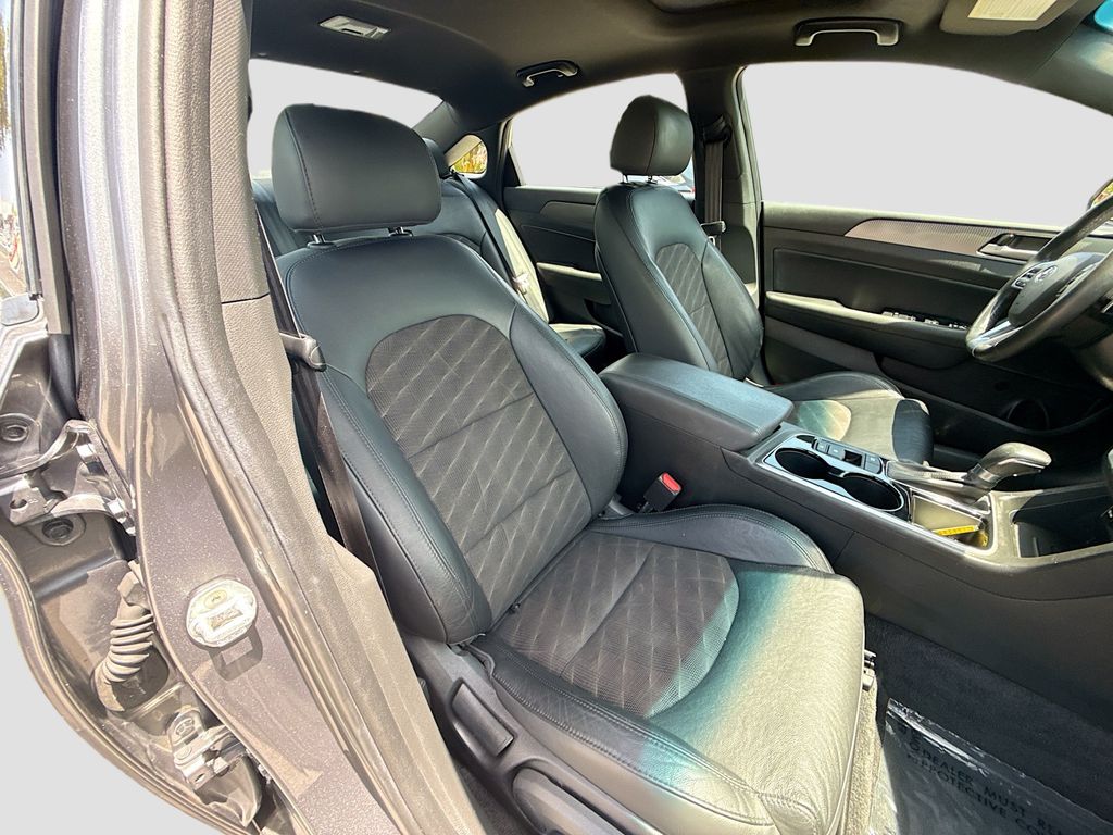 Used 2018 Gray Hyundai Sport+ image 30