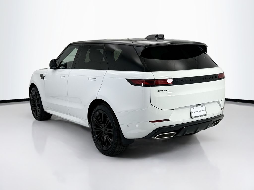 New 2026 White Land Rover Dynamic SE image 7