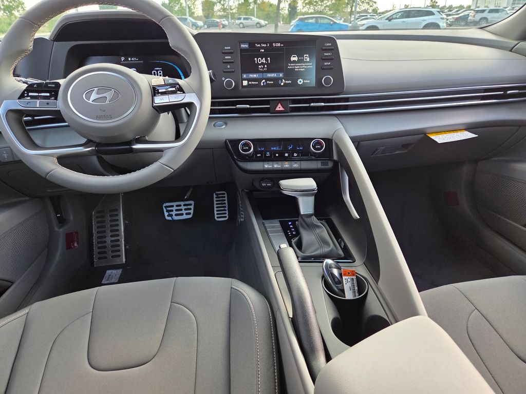 Thumbnail: 2025 Hyundai Elantra - 23