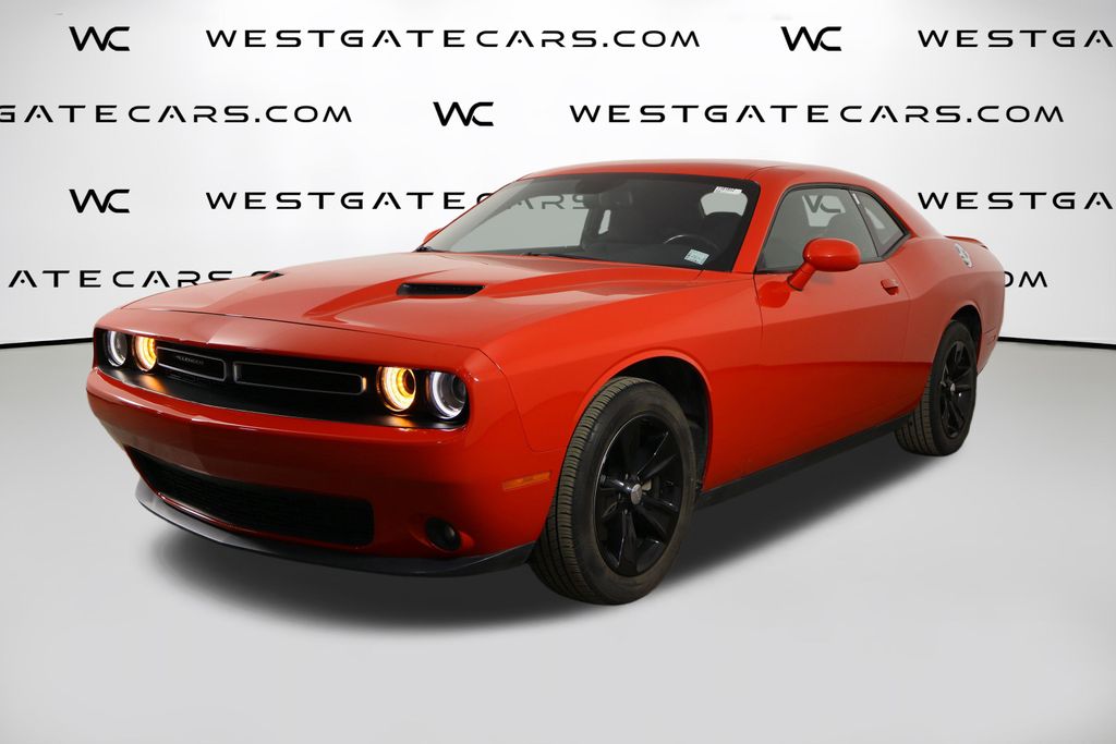 2021 Dodge Challenger SXT RWD